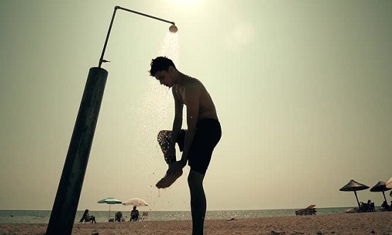 &Pi;&rho;έ&pi;&epsilon;&iota; &nu;&alpha; &kappa;ά&nu;&omicron;&upsilon;&mu;&epsilon; &nu;&tau;&omicron;&upsilon;&sigmaf; &alpha;&mu;έ&sigma;&omega;&sigmaf; &mu;&epsilon;&tau;ά &tau;&eta; &theta;ά&lambda;&alpha;&sigma;&sigma;&alpha;;