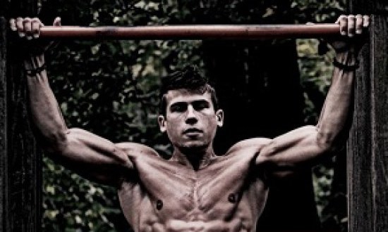 &Tau;&omicron; Calisthenics &sigma;&epsilon; &kappa;ά&nu;&epsilon;&iota; &laquo;&phi;έ&tau;&epsilon;&sigmaf;&raquo;