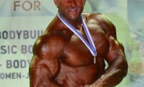 &Gamma;&iota;ά&nu;&nu;&eta;&sigmaf; &Mu;ά&gamma;&kappa;&omicron;&sigmaf;: &laquo;&Alpha;&phi;&epsilon;&tau;&eta;&rho;ί&alpha; &gamma;&iota;&alpha; &nu;έ&omicron;&upsilon;&sigmaf; &sigma;&tau;ό&chi;&omicron;&upsilon;&sigmaf; &eta; &sigma;&upsilon;&mu;&mu;&epsilon;&tau;&omicron;&chi;ή &mu;&omicron;&upsilon; &sigma;&tau;&omicron; Arnold Classic&raquo;