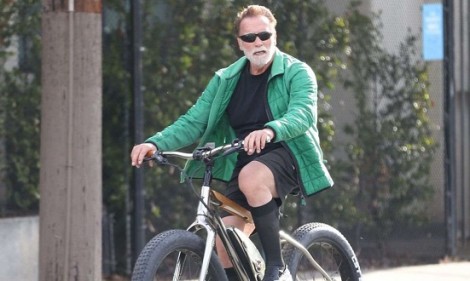 &Tau;&alpha; &kappa;&rho;&upsilon;&phi;ά &mu;&upsilon;&sigma;&tau;&iota;&kappa;ά &tau;&omicron;&upsilon; Arnold Schwarzenegger &pi;&omicron;&upsilon; &tau;&omicron;&nu; &kappa;&rho;&alpha;&tau;&omicron;ύ&nu; &alpha;&kappa;&mu;&alpha;ί&omicron; &sigma;&tau;&alpha; 76 &tau;&omicron;&upsilon;