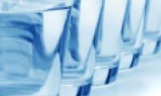 &laquo;&Pi;ί&nu;&epsilon; 8 &pi;&omicron;&tau;ή&rho;&iota;&alpha; &nu;&epsilon;&rho;ό &kappa;&alpha;&theta;&eta;&mu;&epsilon;&rho;&iota;&nu;ά&raquo;: &Mu;ύ&theta;&omicron;&sigmaf; ή &Pi;&rho;&alpha;&gamma;&mu;&alpha;&tau;&iota;&kappa;ό&tau;&eta;&tau;&alpha;;