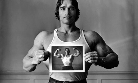 Πότε ήταν στη μόδα τα «σωσίβια» και πότε ήρθαν τα μούσκουλα;