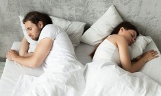 &Tau;&iota; &sigma;&upsilon;&mu;&beta;&alpha;ί&nu;&epsilon;&iota; &sigma;&tau;&omicron; &sigma;ώ&mu;&alpha; &sigma;&omicron;&upsilon; ό&tau;&alpha;&nu; &alpha;&pi;έ&chi;&epsilon;&iota;&sigmaf; &kappa;&alpha;&iota;&rho;ό &alpha;&pi;ό &tau;&omicron; &sigma;&epsilon;&xi;;