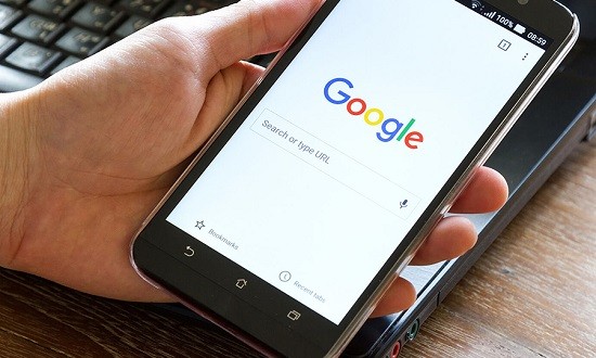 &Tau;&iota; &psi;ά&chi;&nu;&omicron;&upsilon;&nu; &omicron;&iota; Έ&lambda;&lambda;&eta;&nu;&epsilon;&sigmaf; &sigma;&tau;&omicron; Google;
