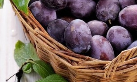 &Gamma;&iota;&alpha;&tau;ί &tau;&alpha; &delta;&alpha;&mu;ά&sigma;&kappa;&eta;&nu;&alpha; &theta;&epsilon;&omega;&rho;&omicron;ύ&nu;&tau;&alpha;&iota; &laquo;&upsilon;&pi;&epsilon;&rho;&tau;&rho;&omicron;&phi;ή&raquo;