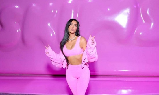 &Theta;&upsilon;&mu;ά&sigma;&alpha;&iota; &pi;ώ&sigmaf; ή&tau;&alpha;&nu; &eta; Kim Kardashian &tau;&omicron; 1994; &Eta; &sigma;έ&xi;&iota; &phi;&omega;&tau;&omicron;&gamma;&rho;&alpha;&phi;ί&alpha; &mu;&epsilon; &mu;&pi;&iota;&kappa;ί&nu;&iota;