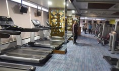 Ά&delta;&epsilon;&iota;&alpha; &tau;&alpha; &gamma;&upsilon;&mu;&nu;&alpha;&sigma;&tau;ή&rho;&iota;&alpha; &mu;&epsilon; &tau;&alpha; &upsilon;&pi;&omicron;&chi;&rho;&epsilon;&omega;&tau;&iota;&kappa;ά rapid test &sigma;&tau;&omicron;&upsilon;&sigmaf; &alpha;&nu;&epsilon;&mu;&beta;&omicron;&lambda;ί&alpha;&sigma;&tau;&omicron;&upsilon;&sigmaf; (vid)