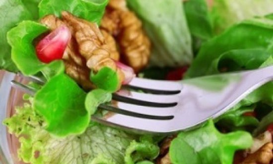 Tροφές που θα σας προστατεύσουν από το ζάχαρο