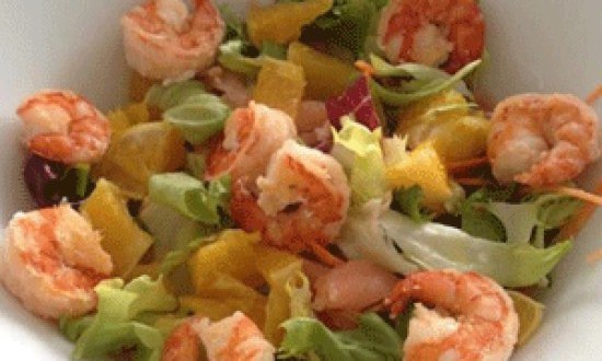 Πρωτείνη στο φουλ !!! Γαριδοσαλάτα με καπνιστό σολωμό και πορτοκάλι ...