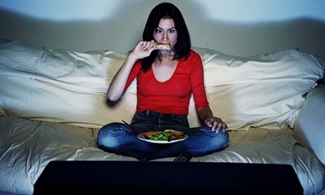 Τα βραδινά σνακ που θα σε βοηθήσουν να χάσεις βάρος