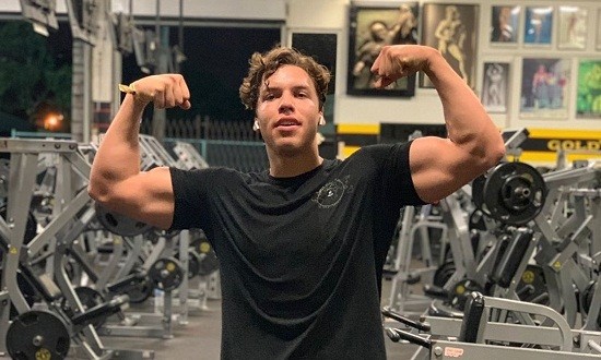 &Pi;ώ&sigmaf; &theta;&alpha; &chi;&tau;ί&sigma;&epsilon;&iota;&sigmaf; &delta;&iota;&kappa;έ&phi;&alpha;&lambda;&omicron;&upsilon;&sigmaf;-&beta;&omicron;&upsilon;&nu;ά &sigma;&alpha;&nu; &tau;&omicron;&nu; &gamma;&iota;&omicron; &tau;&omicron;&upsilon; Arnie