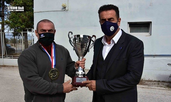 &Tau;&omicron; &Nu;&alpha;ύ&pi;&lambda;&iota;&omicron; &upsilon;&pi;&omicron;&delta;έ&chi;&theta;&eta;&kappa;&epsilon; &tau;&omicron;&nu; &Pi;&alpha;&gamma;&kappa;ό&sigma;&mu;&iota;&omicron; &Pi;&rho;&omega;&tau;&alpha;&theta;&lambda;&eta;&tau;ή &tau;&omicron;&upsilon; Bodybuilding &Tau;ά&sigma;&omicron; &Kappa;&omicron;&lambda;&iota;&gamma;&kappa;&iota;ώ&nu;&eta; (vid)