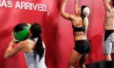 CrossFit &gamma;&iota;&alpha; &alpha;&rho;&chi;ά&rho;&iota;&omicron;&upsilon;&sigmaf;: &Tau;&alpha; &pi;&rho;ώ&tau;&alpha; &sigma;&alpha;&sigmaf; WODs