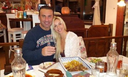 &Rho;&alpha;&gamma;ί&zeta;&epsilon;&iota; &kappa;&alpha;&rho;&delta;&iota;έ&sigmaf; &tau;&omicron; &tau;&epsilon;&lambda;&epsilon;&upsilon;&tau;&alpha;ί&omicron; &alpha;&nu;&tau;ί&omicron; &tau;&eta;&sigmaf; &sigma;&upsilon;&nu;&tau;&rho;ό&phi;&omicron;&upsilon; &tau;&omicron;&upsilon; &Sigma;&omega;&kappa;&rho;ά&tau;&eta; &Pi;&epsilon;&tau;ί&delta;&eta;