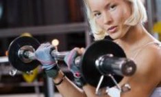 &Mu;&pi;&omicron;&rho;&epsilon;ί &eta; &Kappa;&rho;&epsilon;&alpha;&tau;ί&nu;&eta; &nu;&alpha; &beta;&omicron;&eta;&theta;ή&sigma;&epsilon;&iota; &tau;&iota;&sigmaf; &gamma;&upsilon;&nu;&alpha;ί&kappa;&epsilon;&sigmaf; &alpha;&theta;&lambda;ή&tau;&rho;&iota;&epsilon;&sigmaf;;