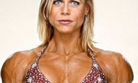 Ό&tau;&alpha;&nu; &omicron;&iota; &gamma;&upsilon;&nu;&alpha;ί&kappa;&epsilon;&sigmaf; &kappa;ά&nu;&omicron;&upsilon;&nu; bodybuilding! (&Phi;&Omega;&Tau;&Omicron;)