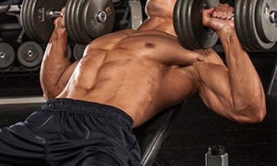 10 κορυφαίες κινήσεις για γρήγορη ανάπτυξη θωρακικών