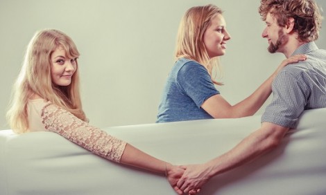 &Omicron;&iota; 6 &tau;ύ&pi;&omicron;&iota; &alpha;&pi;&iota;&sigma;&tau;ί&alpha;&sigmaf; &sigma;&tau;&alpha; &zeta;&epsilon;&upsilon;&gamma;ά&rho;&iota;&alpha;