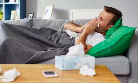 Κρυολόγημα: Ειδικός απαντά αν αποτελούν "θεραπείες" οι βιταμίνη C και ψευδάργυρος