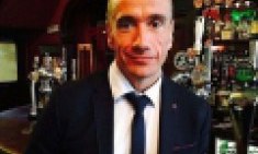 O ά&nu;&delta;&rho;&alpha;&sigmaf; &pi;&omicron;&upsilon; &mu;&epsilon;&tau;&alpha;&mu;ό&rho;&phi;&omega;&sigma;&epsilon; &tau;&omicron; &sigma;ώ&mu;&alpha; &tau;&omicron;&upsilon; &sigma;&epsilon; 10 &epsilon;&beta;&delta;&omicron;&mu;ά&delta;&epsilon;&sigmaf;!