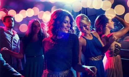 &Eta; &eta;&lambda;&iota;&kappa;ί&alpha; &pi;&omicron;&upsilon; &pi;&rho;έ&pi;&epsilon;&iota; &nu;&alpha; &sigma;&tau;&alpha;&mu;&alpha;&tau;ή&sigma;&epsilon;&iota;&sigmaf; &tau;&omicron; clubbing