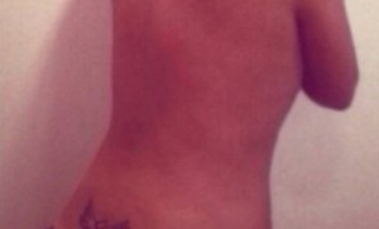 Ελληνίδα παρουσιάστρια μας σοκάρει με την γυμνή της φωτογραφία! (ΦΩΤΟ)