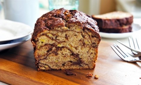 Υγιεινό κέικ μπανάνας με μύρτιλο