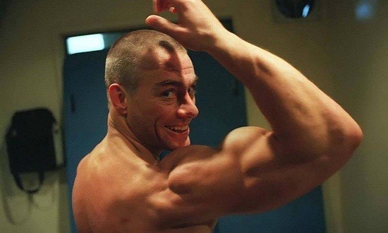 &Eta; &pi;&rho;&omicron;&pi;ό&nu;&eta;&sigma;&eta; &gamma;&iota;&alpha; &mu;&pi;&rho;ά&tau;&sigma;&alpha; &sigma;&alpha;&nu; &tau;&omicron;&upsilon; Jean-Claude Van Damme
