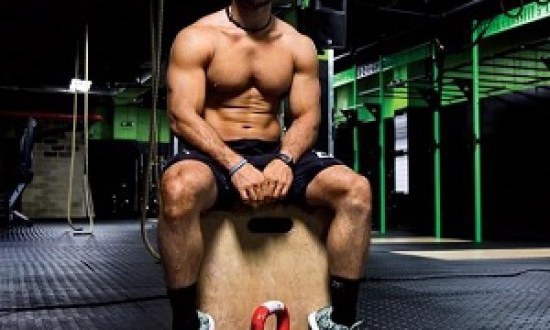 Αυτός είναι ίσως ο πιο γυμνασμένος άντρας του κόσμου! (video)