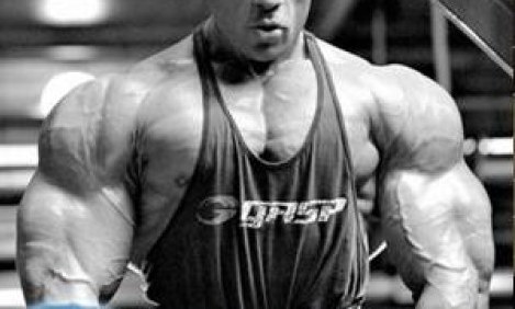 DANIELE SECCARECCI (IFBB PRO, record Guinness): "UN BELLO ITALIANO IN GRECIA"