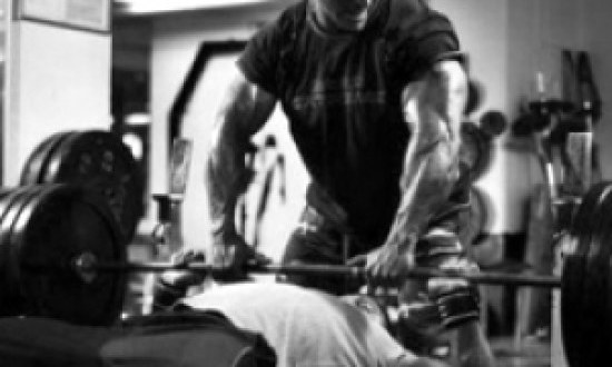 Full body &pi;&upsilon;&rho;&alpha;&mu;ί&delta;&alpha; &gamma;&iota;&alpha; &theta;&alpha;&rho;&rho;&alpha;&lambda;έ&omicron;&upsilon;&sigmaf;