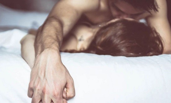 &Epsilon;&rho;&omega;&tau;&iota;&kappa;ή &alpha;&sigma;&phi;&upsilon;&xi;ί&alpha;: &laquo;&Delta;&epsilon;&nu; &upsilon;&pi;ά&rho;&chi;&epsilon;&iota; &alpha;&sigma;&phi;&alpha;&lambda;ή&sigmaf; &tau;&rho;ό&pi;&omicron;&sigmaf;&raquo; &ndash; &Eta; &rho;&alpha;&gamma;&delta;&alpha;ί&alpha; &alpha;ύ&xi;&eta;&sigma;&eta; &kappa;&alpha;&iota; &omicron;&iota; &tau;&rho;&omicron;&mu;&alpha;&kappa;&tau;&iota;&kappa;&omicron;ί &kappa;ί&nu;&delta;&upsilon;&nu;&omicron;&iota;