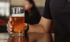 &Tau;&alpha; 3 &pi;&omicron;&tau;ά &pi;&omicron;&upsilon; &gamma;&epsilon;&rho;&nu;ά&nu;&epsilon; &tau;&omicron; &delta;έ&rho;&mu;&alpha; &kappa;&alpha;&iota; &pi;&rho;έ&pi;&epsilon;&iota; &nu;&alpha; &tau;&alpha; &alpha;&pi;&omicron;&phi;&epsilon;ύ&gamma;&epsilon;&tau;&epsilon; &mu;&epsilon;&tau;ά &tau;&alpha; 40