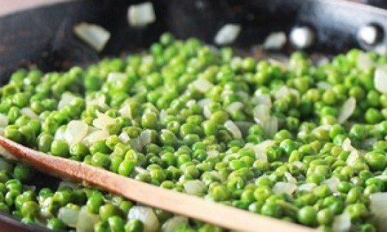 Πώς να γλυτώσετε τις περιττές θερμίδες στα λαδερά φαγητά