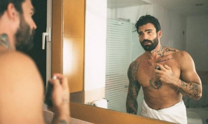 &Tau;&iota; &tau;&rho;ώ&epsilon;&iota; &kappa;ά&theta;&epsilon; &pi;&rho;&omega;ί &omicron; &Delta;&eta;&mu;ή&tau;&rho;&eta;&sigmaf; &Alpha;&lambda;&epsilon;&xi;ά&nu;&delta;&rho;&omicron;&upsilon;;