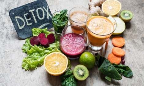 Οι τροφές που θα σε «καθαρίσουν» από τις πασχαλινές τοξίνες