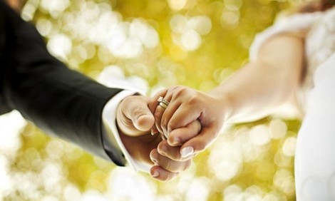 &Delta;ώ&rho;&alpha; &Epsilon;&pi;&epsilon;&tau;&epsilon;ί&omicron;&upsilon;: &Alpha;&nu;&alpha;&gamma;&kappa;&alpha;ί&omicron; &kappa;&alpha;&kappa;ό ή έ&nu;&delta;&epsilon;&iota;&xi;&eta; &alpha;&gamma;ά&pi;&eta;&sigmaf;;