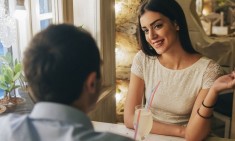 &Pi;&omicron;&iota;&omicron;&upsilon;&sigmaf; ά&nu;&tau;&rho;&epsilon;&sigmaf; &alpha;&pi;&omicron;&phi;&epsilon;ύ&gamma;&omicron;&upsilon;&nu; &tau;&epsilon;&lambda;&iota;&kappa;ά &omicron;&iota; &gamma;&upsilon;&nu;&alpha;ί&kappa;&epsilon;&sigmaf;