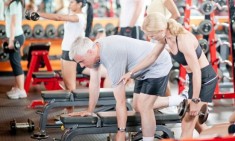 H &iota;&delta;&alpha;&nu;&iota;&kappa;ή &gamma;&upsilon;&mu;&nu;&alpha;&sigma;&tau;&iota;&kappa;ή &kappa;&alpha;&iota; &omicron;&iota; &kappa;&alpha;&lambda;ύ&tau;&epsilon;&rho;&epsilon;&sigmaf; &alpha;&sigma;&kappa;ή&sigma;&epsilon;&iota;&sigmaf; &gamma;&iota;&alpha; &kappa;ά&theta;&epsilon; &eta;&lambda;&iota;&kappa;ί&alpha;