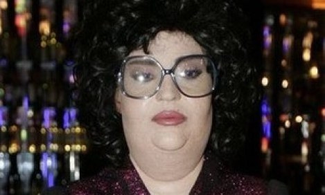 &Delta;&epsilon; &theta;&alpha; &tau;&omicron; &pi;&iota;&sigma;&tau;&epsilon;ύ&epsilon;&tau;&epsilon;! &Pi;&omicron;&iota;&alpha; &sigma;έ&xi;&iota; &gamma;&upsilon;&nu;&alpha;ί&kappa;&alpha; &epsilon;ί&nu;&alpha;&iota; &alpha;&upsilon;&tau;ή; (&Phi;&Omega;&Tau;&Omicron;)