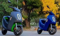 &Tau;&omicron; &pi;&rho;ώ&tau;&omicron; &epsilon;&lambda;&lambda;&eta;&nu;&iota;&kappa;ό &sigma;&kappa;&omicron;ύ&tau;&epsilon;&rho;, &eta;&lambda;&epsilon;&kappa;&tau;&rho;&omicron;&kappa;ί&nu;&eta;&tau;&omicron; &kappa;&alpha;&iota; &laquo;έ&xi;&upsilon;&pi;&nu;&omicron;&raquo;