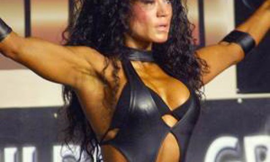 NIKH KAΡΓΙΑΤΛΗ: "Γραμμωμένη και sexy"