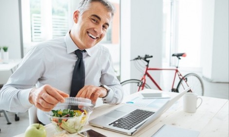 Τα μικρογεύματα μπορούν να «σώσουν» την πείνα του γραφείου