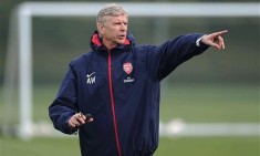 &laquo;&Phi;έ&tau;&epsilon;&sigmaf;&raquo; &omicron; &Alpha;&rho;&sigma;έ&nu; &Beta;&epsilon;&nu;&gamma;&kappa;έ&rho; &sigma;&tau;&alpha; 70 &tau;&omicron;&upsilon;! (photos)