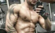 &Psi;ά&chi;&nu;&omicron;&upsilon;&nu; &sigma;&tau;&eta;&nu; &Epsilon;&lambda;&lambda;ά&delta;&alpha; &gamma;&iota;&alpha; &tau;&omicron;&nu; &Sigma;ύ&rho;&omicron; &pi;&rho;ό&sigma;&phi;&upsilon;&gamma;&alpha; &kappa;&alpha;&iota; &tau;&eta;&nu; &Epsilon;&lambda;&beta;&epsilon;&tau;ί&delta;&alpha; kickboxer