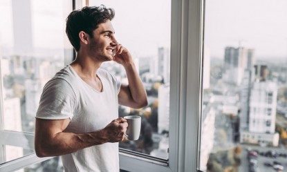 &Pi;ό&sigma;&eta; &kappa;&alpha;&phi;&epsilon;ΐ&nu;&eta; &mu;&pi;&omicron;&rho;&epsilon;ί&sigmaf; &nu;&alpha; &pi;ί&nu;&epsilon;&iota;&sigmaf; &kappa;ά&theta;&epsilon; &mu;έ&rho;&alpha;;