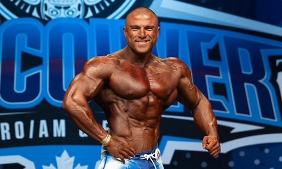&Omicron; &Sigma;&omega;&tau;ή&rho;&eta;&sigmaf; &Gamma;&kappa;ά&tau;&sigma;&eta;&sigmaf; &nu;ί&kappa;&eta;&sigma;&epsilon; &sigma;&tau;&omicron; Vancouver Pro, &laquo;&kappa;&lambda;&epsilon;ί&delta;&omega;&sigma;&epsilon;&raquo; Mr. Olympia &kappa;&alpha;&iota; &phi;&epsilon;ύ&gamma;&epsilon;&iota; &gamma;&iota;&alpha; Tokyo Pro!