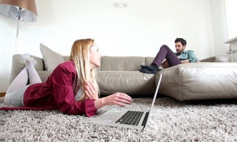 Η καθιστική ζωή και η αποχή από τη γυμναστική επιταχύνουν τη γήρανση