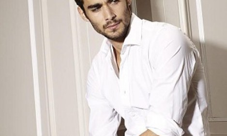 &Kappa;&rho;ά&tau;&alpha; &tau;&alpha; &mu;&alpha;&lambda;&lambda;&iota;ά &sigma;&omicron;&upsilon; &sigma;&tau;&eta;&nu; &laquo;&tau;&rho;ί&chi;&alpha;&raquo;