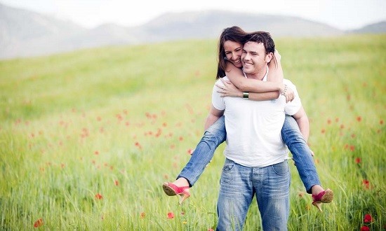 &Alpha;&nu; &eta; &gamma;&upsilon;&nu;&alpha;ί&kappa;&alpha; &sigma;&omicron;&upsilon; έ&chi;&epsilon;&iota; &alpha;&upsilon;&tau;ά &tau;&alpha; 14 &chi;&alpha;&rho;&alpha;&kappa;&tau;&eta;&rho;&iota;&sigma;&tau;&iota;&kappa;ά &mu;&eta;&nu; &tau;&eta;&nu; &alpha;&phi;ή&sigma;&epsilon;&iota;&sigmaf; &pi;&omicron;&tau;έ!